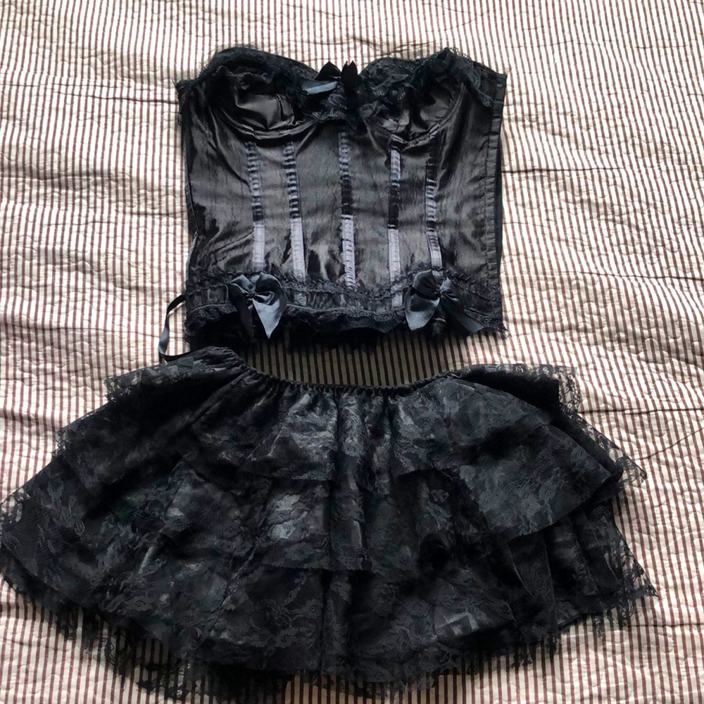 Burlesque corset and skirt set